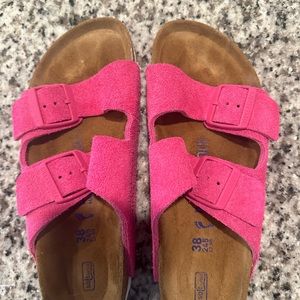 Birkenstock soft footbed sandals.  PINK.  Size 38 (7 women’s). Very gently worn.